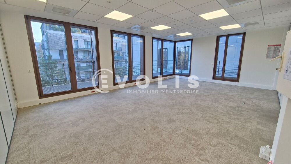   Bureaux - A LOUER - 1 369 m² divisibles à partir de 17 m² 