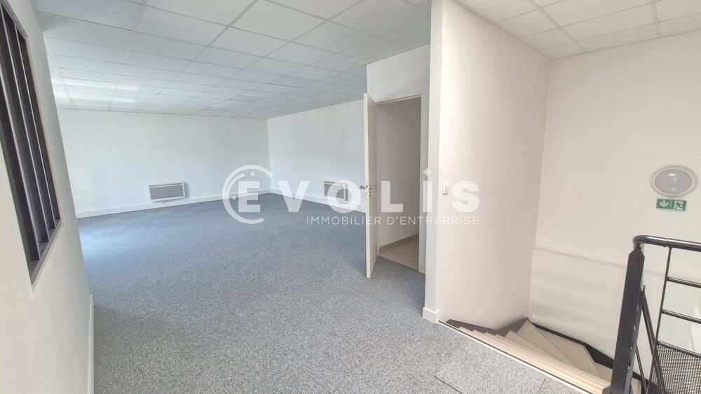   Locaux d'activité - A LOUER - 112 m² non divisibles Bussy saint georges