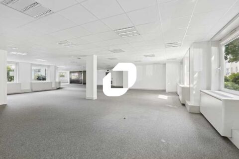 SURFACES RDC + JARDIN - 333 m&sup2; non divisibles 6105 92150 Suresnes