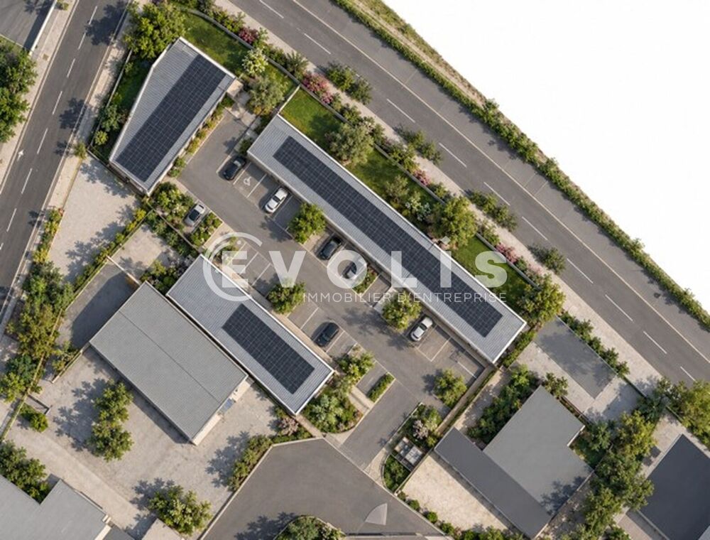   Locaux d'activité - A VENDRE - 1 653 m² divisibles à partir de 130 m² Saint laurent de mure