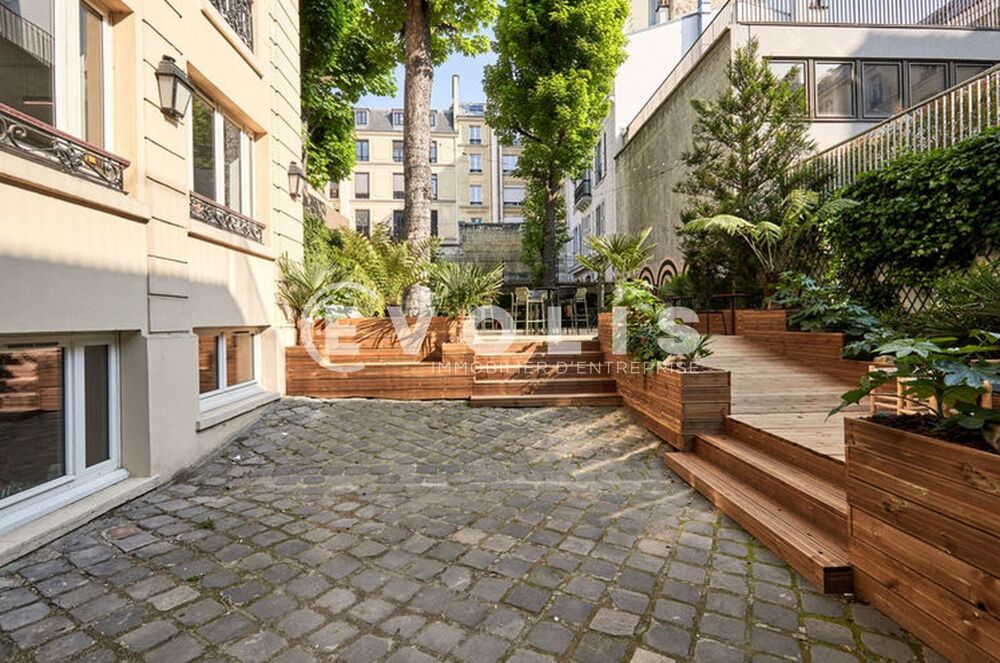   Bureaux - A LOUER - 202 m² non divisibles 