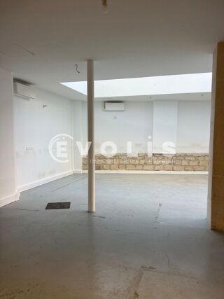   Bureaux - A LOUER - 238 m² non divisibles Paris 11