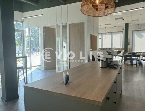   Bureaux - A LOUER - 321 m² non divisibles 