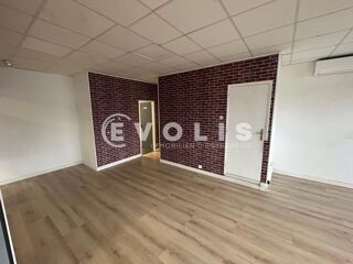   Locaux commerciaux - A LOUER - 65 m² non divisibles Ormoy