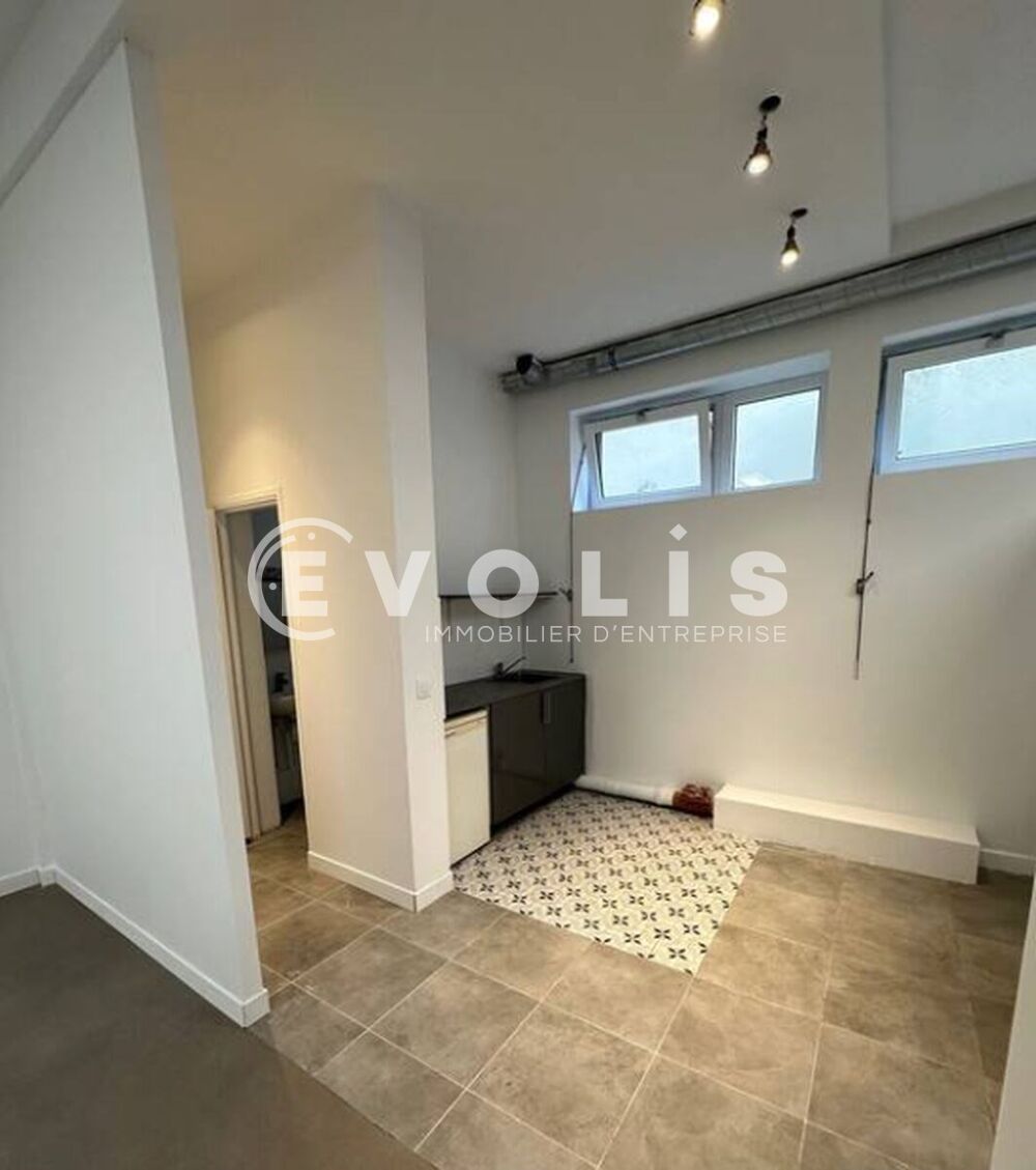   Bureaux - A LOUER - 145 m² divisibles à partir de 70 m² Orly