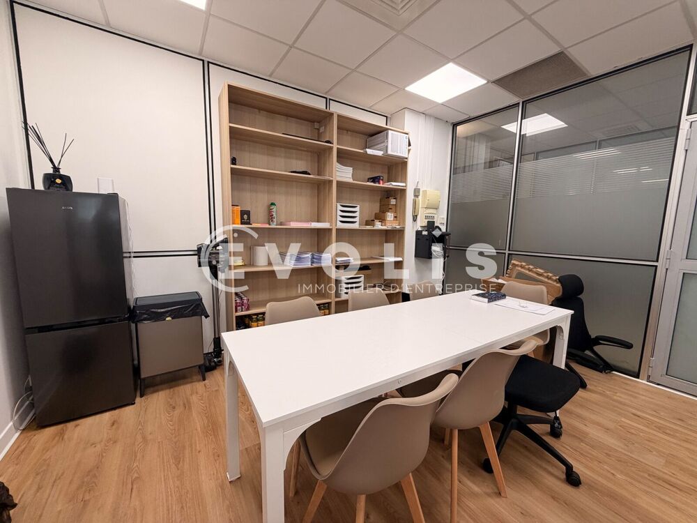   Bureaux - A LOUER - 70 m² non divisibles Paris 17