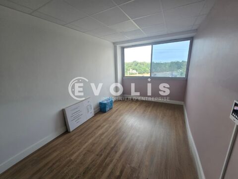   Bureaux - A LOUER - 221 m² non divisibles 