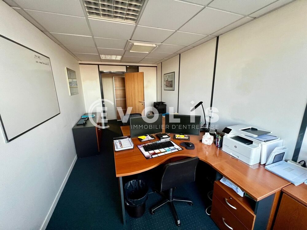   Bureaux - A VENDRE - 138 m² non divisibles Evry-courcouronnes