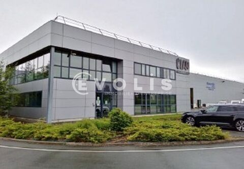   Locaux d'activité - A LOUER - 5 392 m² non divisibles 