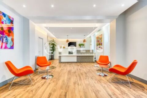 CW Priv&eacute; - A LOUER - 10 Postes 0 75008 Paris