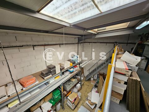   Locaux d'activité - A VENDRE - 600 m² non divisibles 