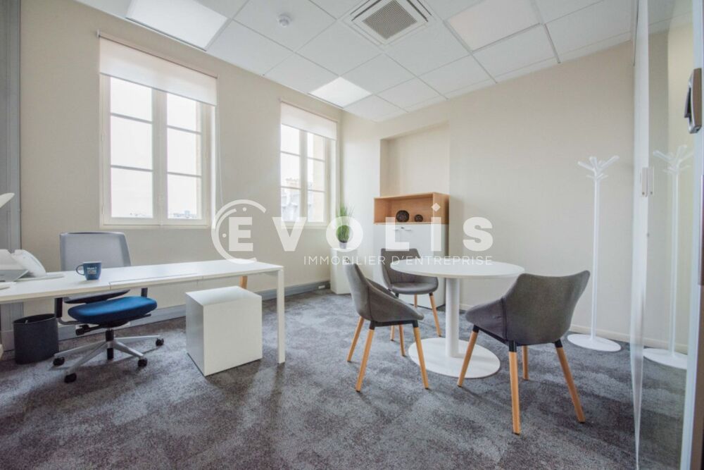   Bureaux - A LOUER - 10 m² non divisibles Paris 8