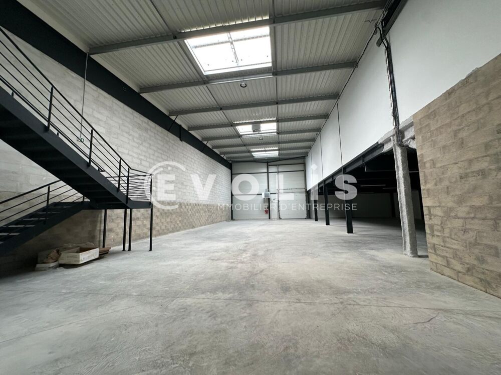   Bureaux - A LOUER - 4 174 m² divisibles à partir de 784 m² Gennevilliers
