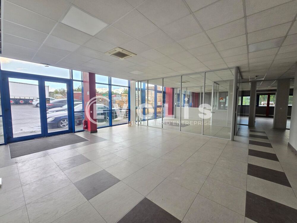   Bureaux - A LOUER - 243 m² non divisibles 
