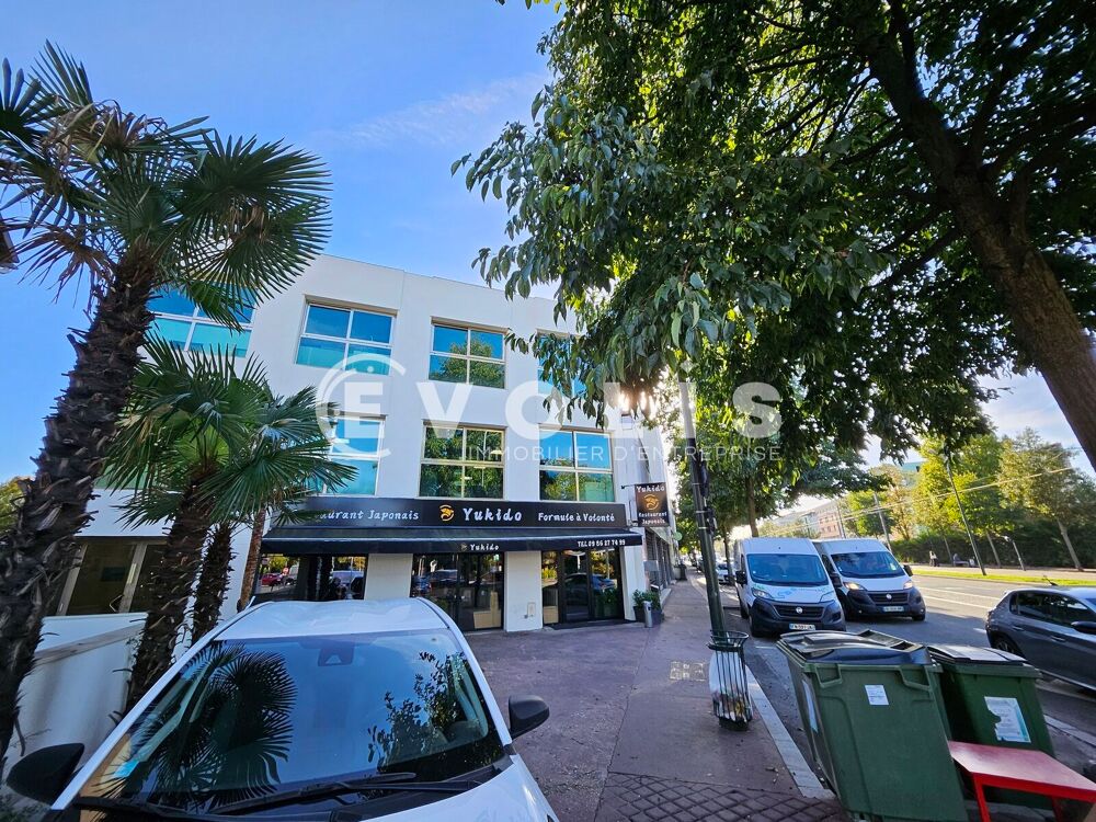   Bureaux - A LOUER - 540 m² divisibles à partir de 100 m² 