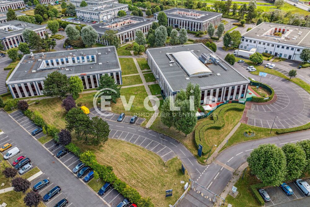   Locaux d'activité - A LOUER - 6 259 m² divisibles à partir de 237 m² 