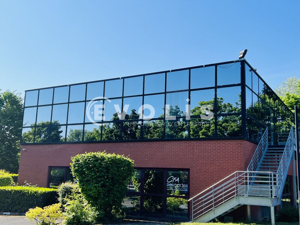   LOYER ATTRACTIF - 1 457 m² divisibles à partir de 222 m² Champs sur marne