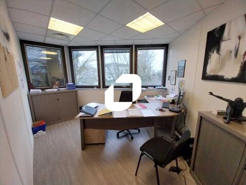 Bureaux - A LOUER - 95 m² non divisibles 913 33520 Bruges