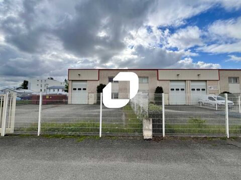 Locaux d'Activit&eacute;s - A LOUER - 354 m&sup2; non divisibles 3083 69680 Chassieu
