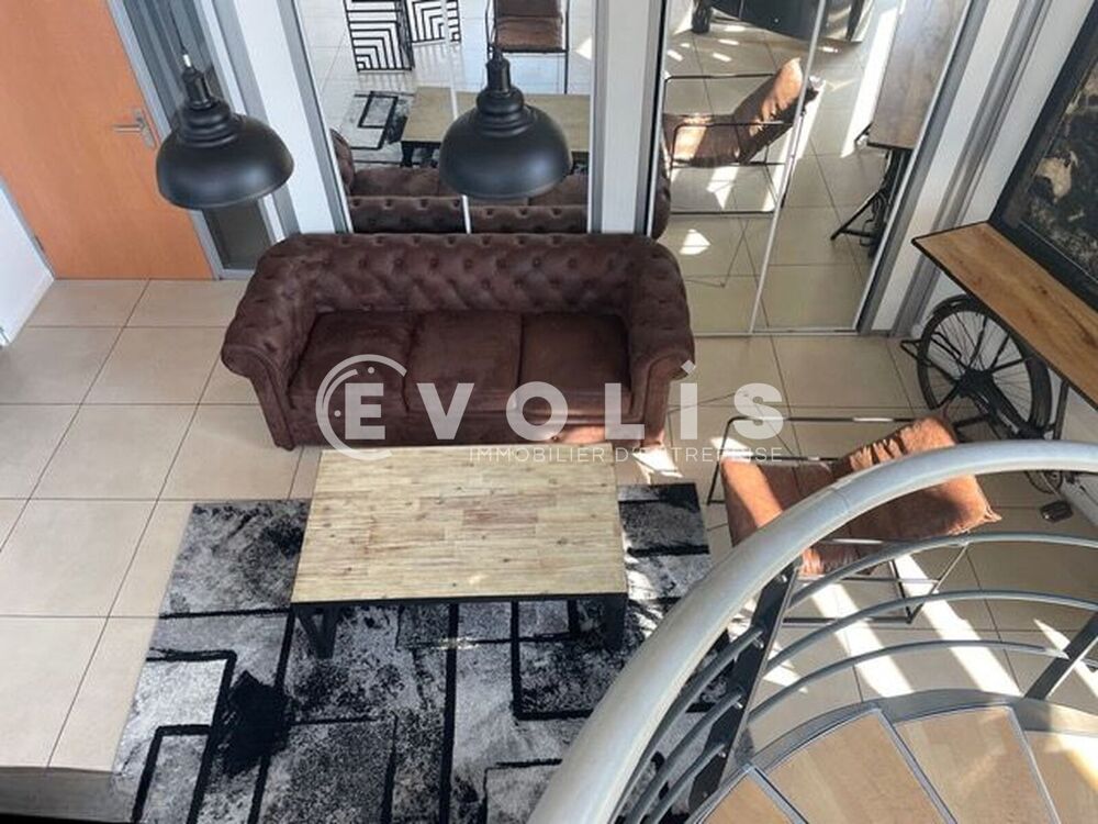  Bureaux - A LOUER - 349 m² non divisibles Bussy saint martin