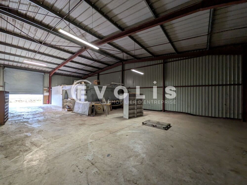   Locaux d'activité - A LOUER - 200 m² non divisibles Cenac