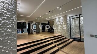   Bureaux - A LOUER - 320 m² non divisibles Paris 8