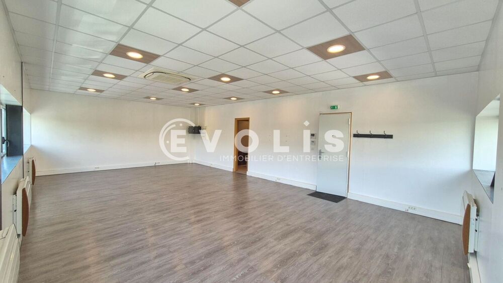   Bureaux - A LOUER - 56 m² non divisibles Bailly romainvilliers