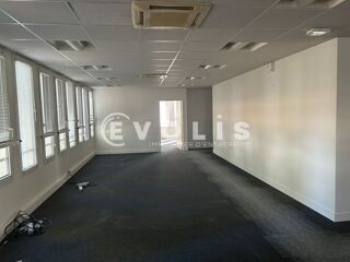   Bureaux - A LOUER - 774 m² non divisibles Bordeaux