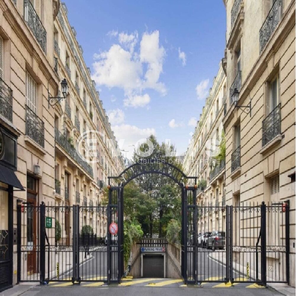   Bureaux - A LOUER - 170 m² non divisibles Paris 8
