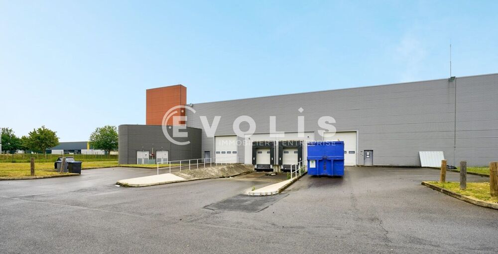   Locaux d'activité - A LOUER - 3 138 m² divisibles à partir de 1 418 m² Lieusaint