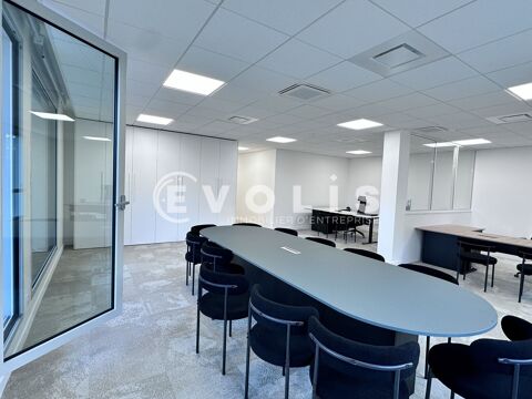   Locaux commerciaux - A VENDRE - 792 m² divisibles à partir de 360 m² 
