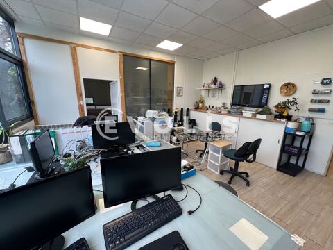   Bureaux - A VENDRE - 100 m² non divisibles 