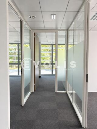   Bureaux - A LOUER - 512 m² divisibles à partir de 183 m² Lyon 9