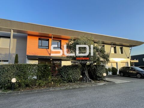 Locaux d'activit&eacute;s - A VENDRE OU A LOUER - 1&nbsp;536 m&sup2; non divisibles 2280 69800 Saint priest