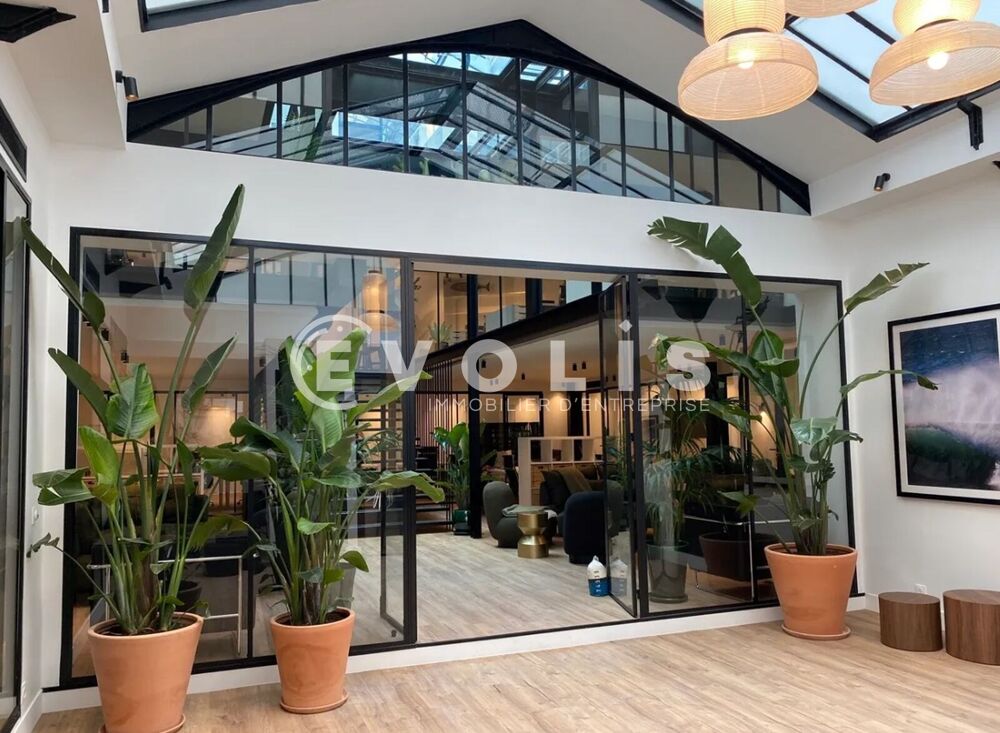   Bureaux - A LOUER - 315 m² non divisibles Paris 12