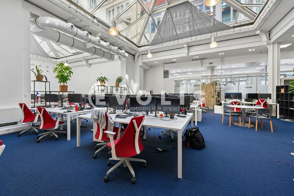   Bureaux - A LOUER - 2 191 m² divisibles à partir de 382 m² Paris 8