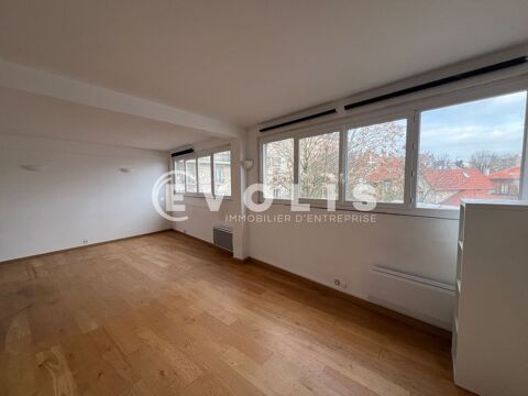   Bureaux - A LOUER - 216 m² divisibles à partir de 18 m² 