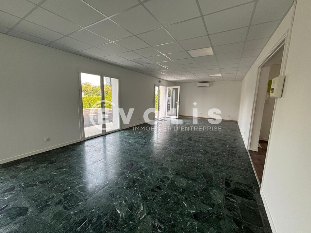   Locaux commerciaux - A LOUER - 95 m² non divisibles 