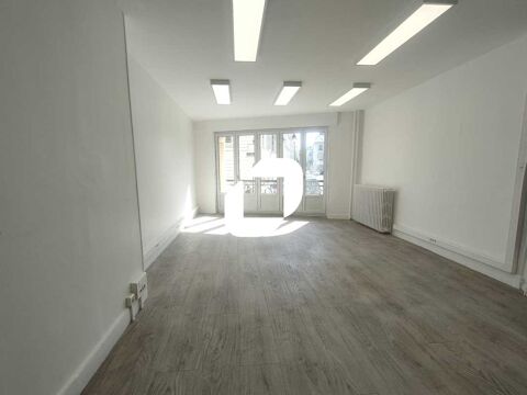 Bureaux - A LOUER - 355 m&sup2; divisibles &agrave; partir de 131 m&sup2; 8864 78000 Versailles