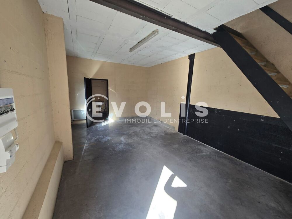  Locaux d'activité - A LOUER - 70 m² non divisibles Itteville