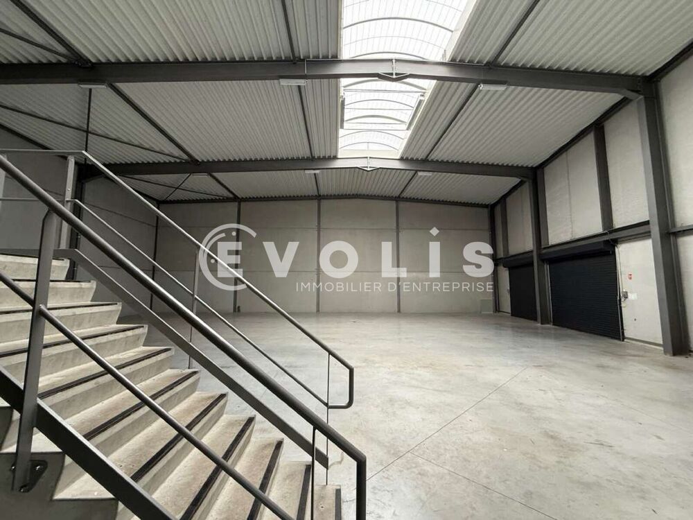   Locaux d'activité - A LOUER - 650 m² non divisibles Roncq