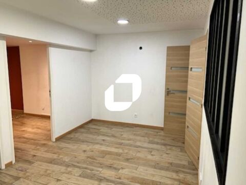 Locaux Commerciaux - A LOUER - 90 m² non divisibles 1575 33110 Le bouscat