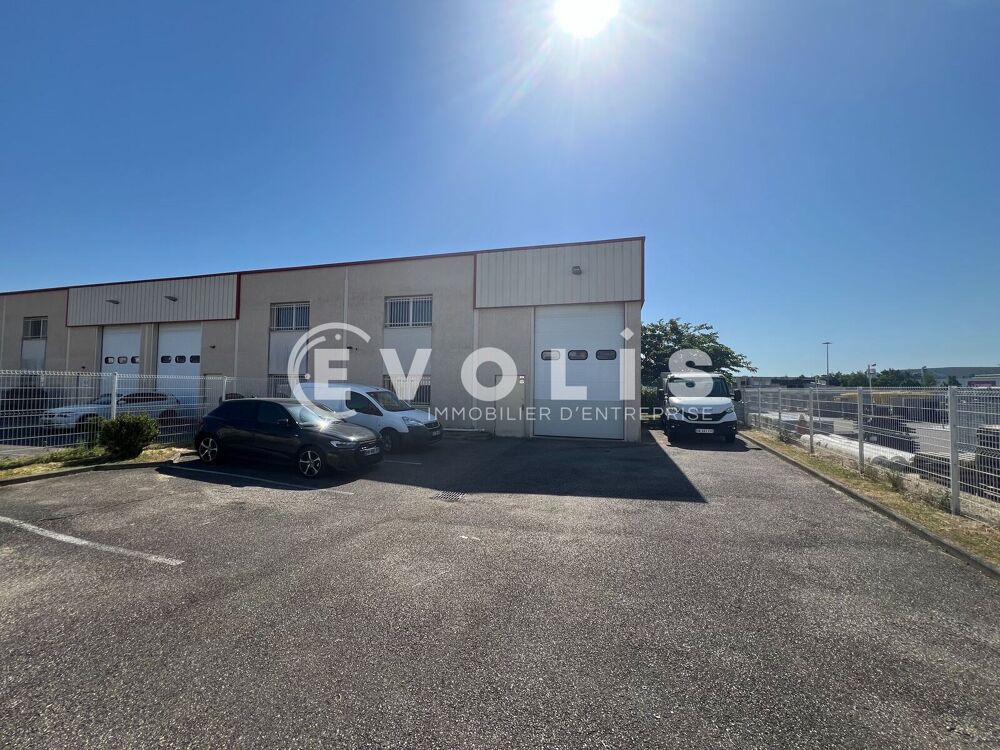   LOCAL A LOUER - 177 m² non divisibles Chassieu
