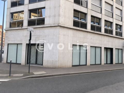   Locaux commerciaux - A LOUER - 145 m² non divisibles 