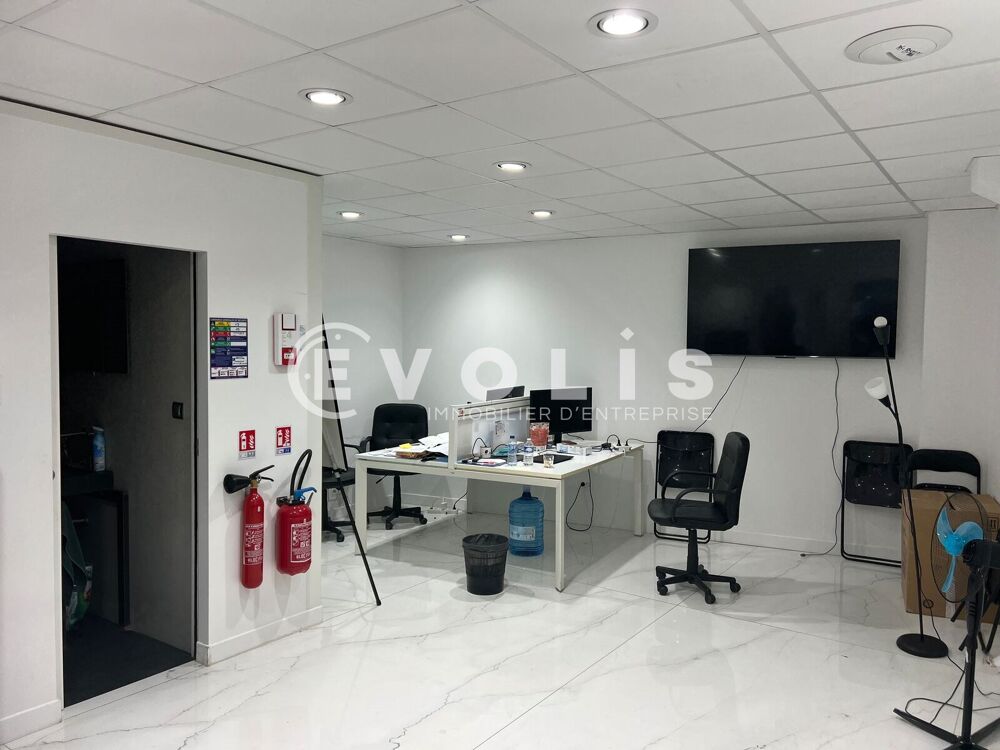   Bureaux - A LOUER - 103 m² non divisibles Paris 15