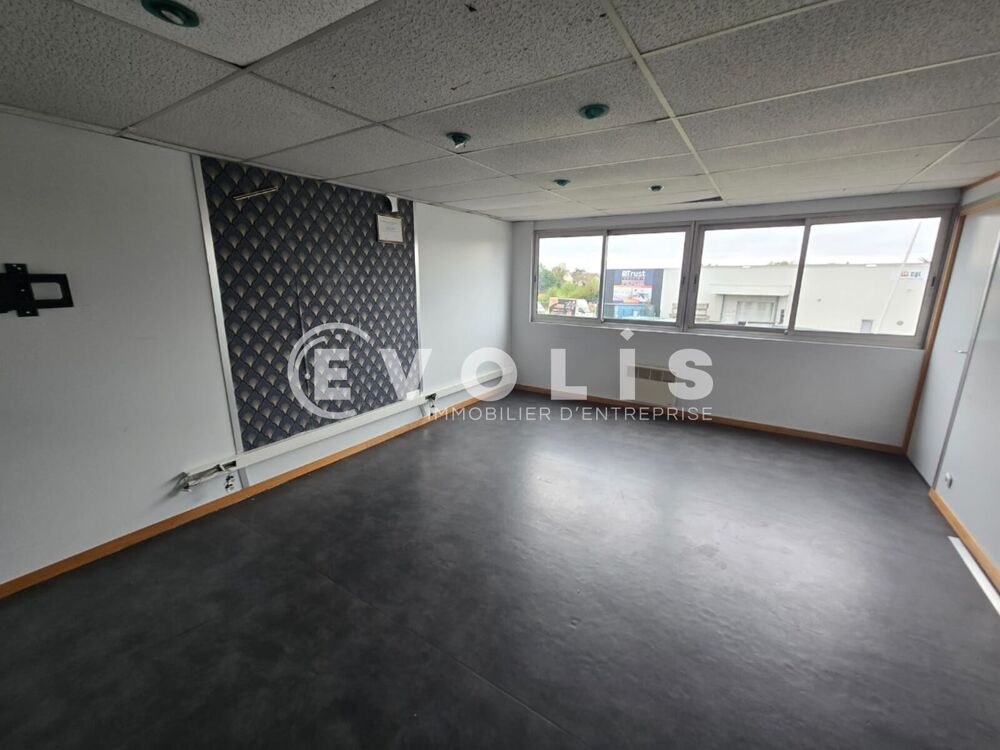   Locaux d'activité - A LOUER - 160 m² Lisses