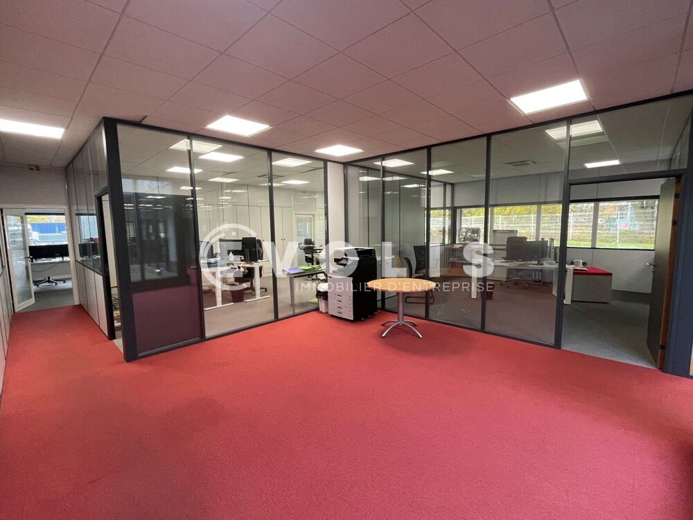  Locaux d'activité - A LOUER - 1 800 m² non divisibles Sainghin en melantois