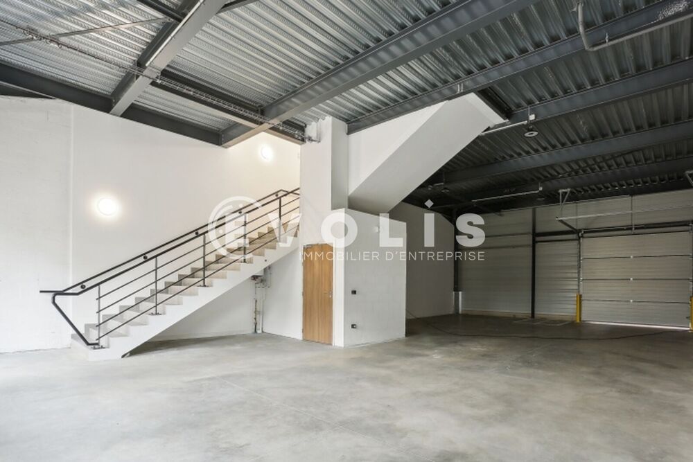   Locaux d'activité - A LOUER - 154 m² non divisibles Fresnes