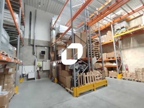 STOCKAGE - 293 m&sup2; non divisibles 2686 78210 Saint cyr l'ecole