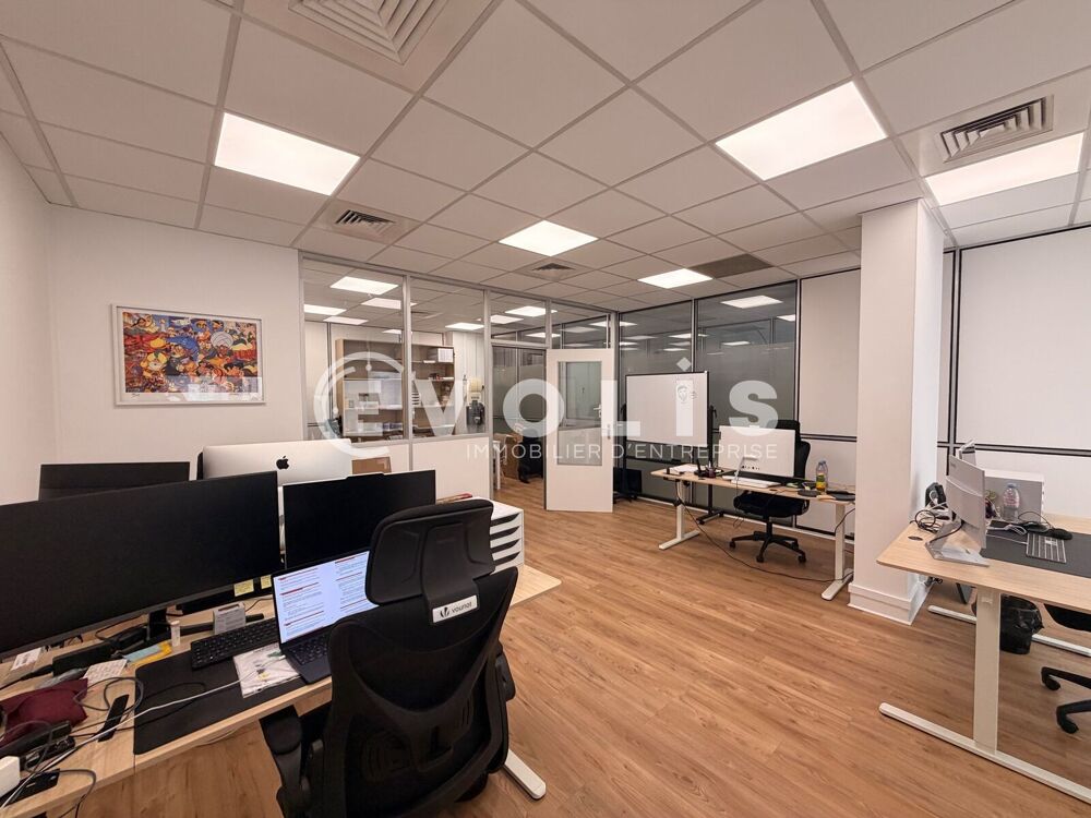   Bureaux - A LOUER - 70 m² non divisibles Paris 17